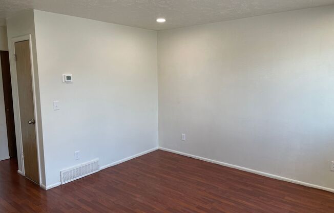 2 Bedroom, 1.5 Bathroom Twin Home in West Jordan