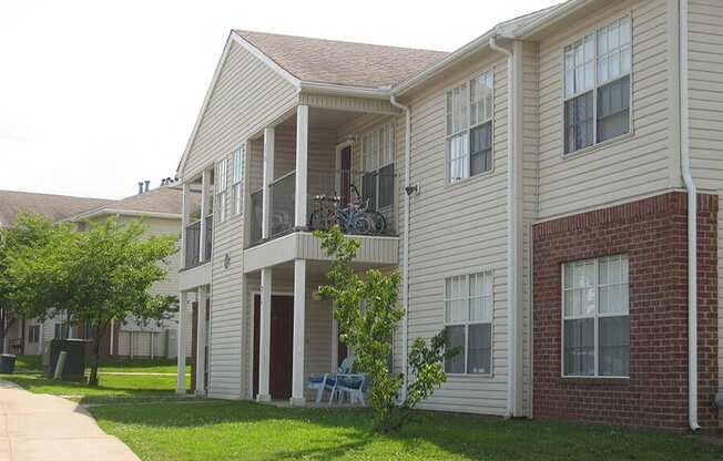 Apartment building exterior at Cobblestone Corners Apartment Homes, Nashville, 37216