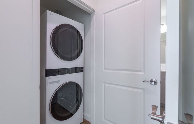 1 bed, 1 bath, 743 sqft, $1,595, Unit 11