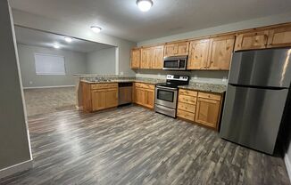 3 beds, 2.5 baths, 1,200 sqft, $1,295, Unit 129