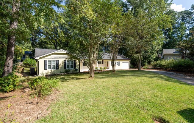 Spacious Oasis! Gorgeous 4 bedroom, 3 full bath in fantastic Raleigh location!