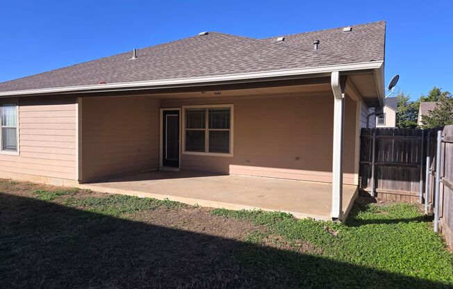 3 beds, 2 baths, $1,825