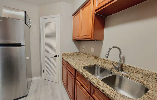 2 beds, 1 bath, $1,395, Unit UNIT N7