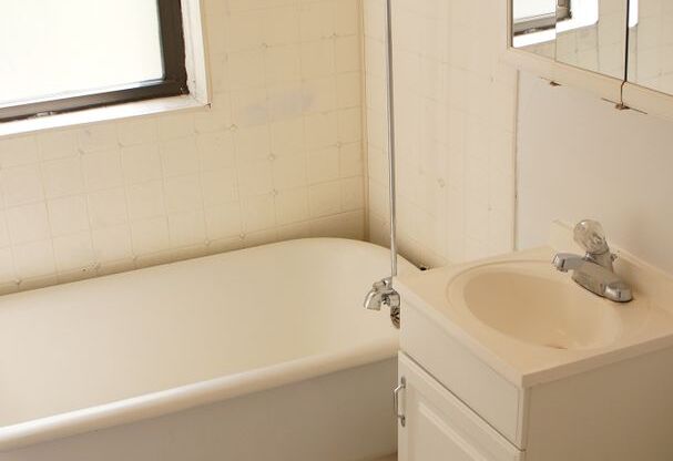 1 bed, 1 bath, 935 sqft, $2,095, Unit 2524-3E