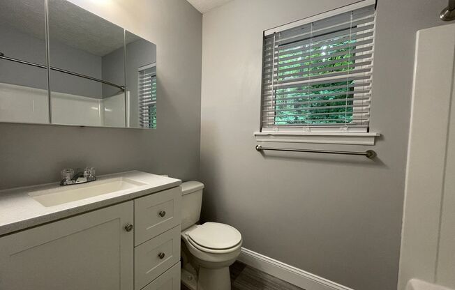 117 BOULDER TRAIL | 2 BED 1 BATH DUPLEX NEWLY UPDATED