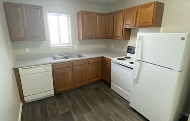 2 beds, 1 bath, 1,105 sqft, $875, Unit 2703-304