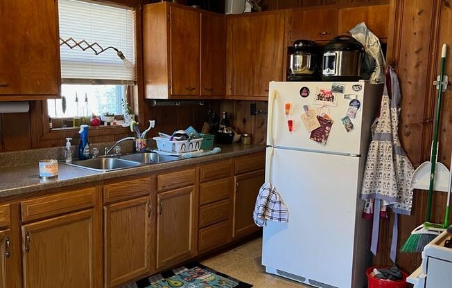 1202 South Park Avenue