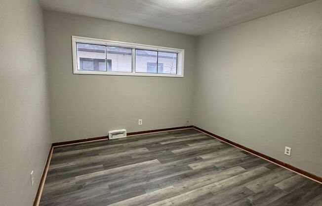 1 bed, 1 bath, $1,000, Unit 18335 1S