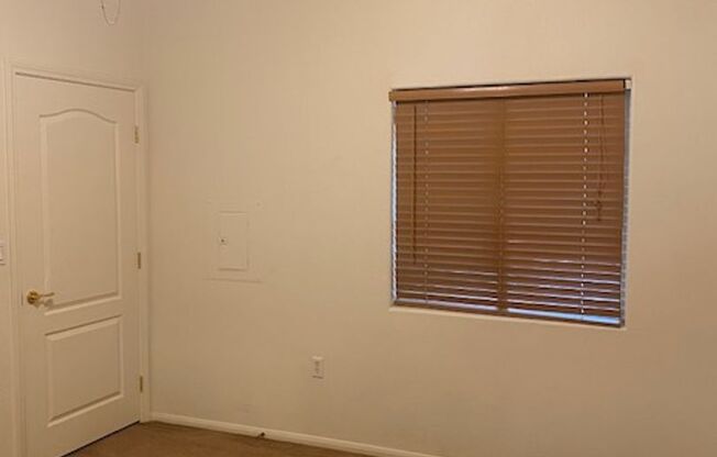2 beds, 2 baths, $1,795, Unit UNIT 3813