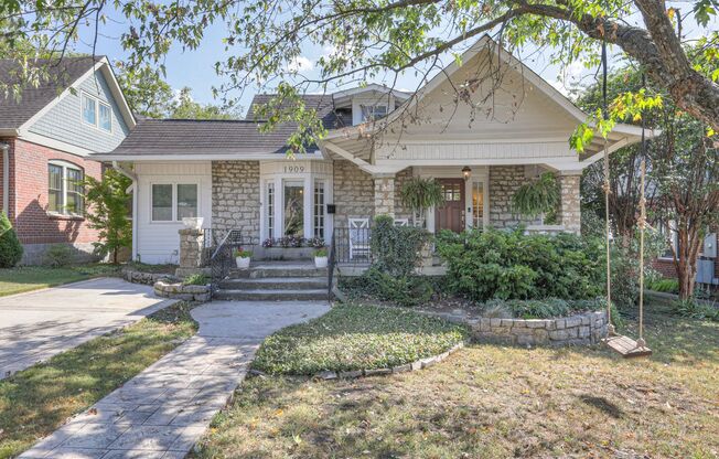 Fabulous 4BR Home Near Vanderbilt