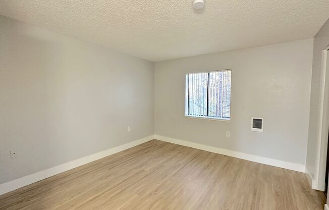 1 bed, 1 bath, 495 sqft, $1,079, Unit F13