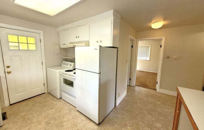 2 beds, 1 bath, $1,795