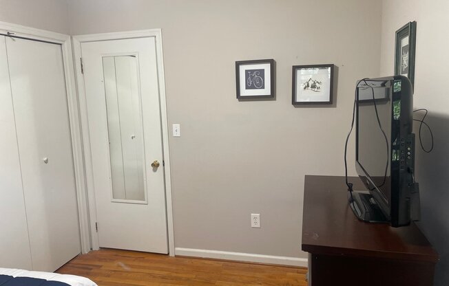6205 QUEBEC PL