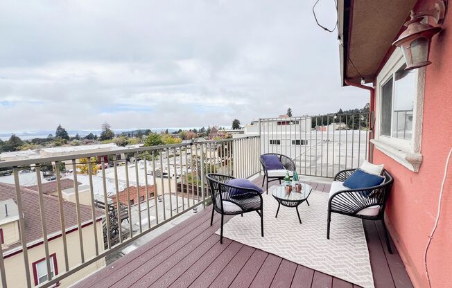 2 beds, 2 baths, $4,300, Unit #F