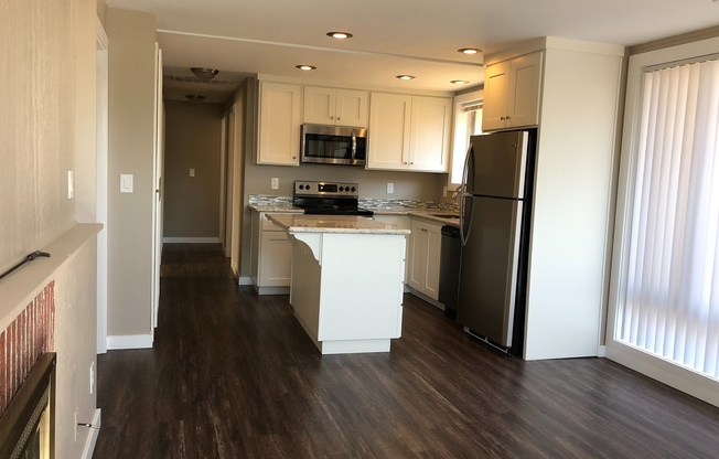 3 beds, 1 bath, 1,200 sqft, $1,995, Unit 2