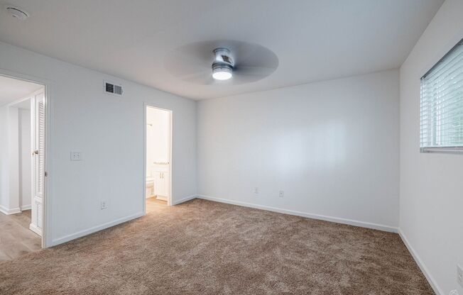 3 beds, 2 baths, 1,200 sqft, $1,995, Unit 2290-03