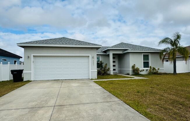 Gorgeous 4 Bed 2 Bath Home in Poinciana!