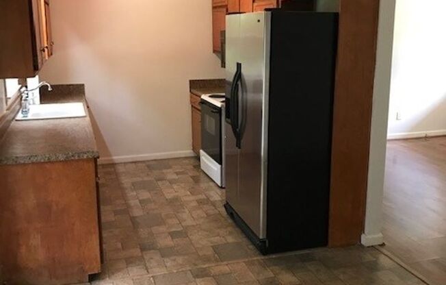 210 Wagon Wheel Trl: Desirable 3bd, 2ba Ranch with Large, Fenced-in Lot Available for Rent in Senoia! AVAILABLE AUG 2025!