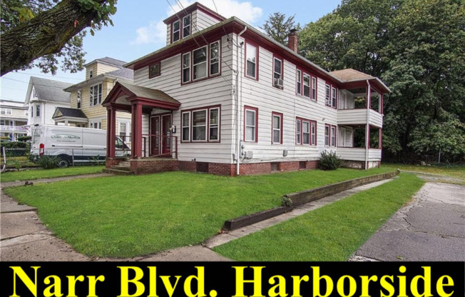 1012 NARRAGANSETT BLVD