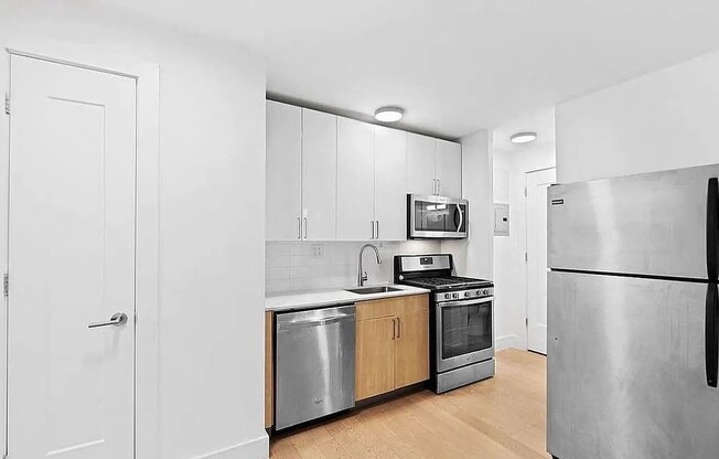 Studio, 1 bath, $2,075, Unit 14B