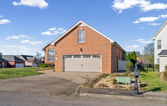 3 Bedroom 2 Bath Pet Friendly Home For Rent with Community Pool Access!