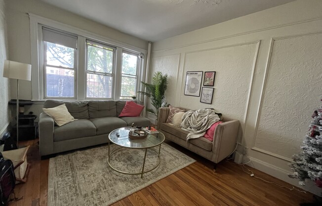 1687 Commonwealth Ave 1