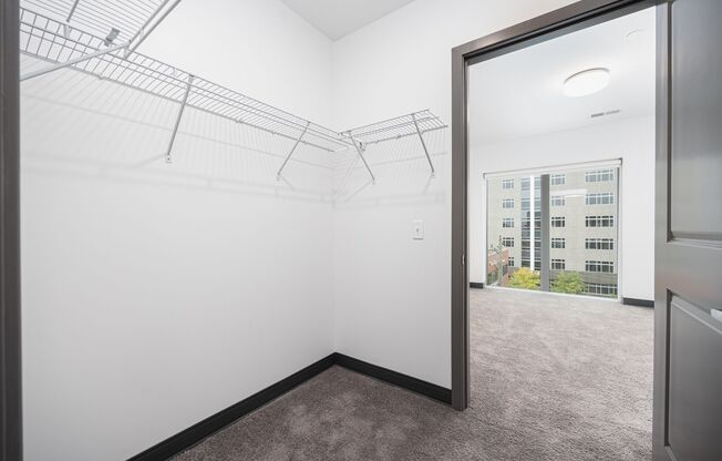 2 beds, 2 baths, 987 sqft, $1,775, Unit 708