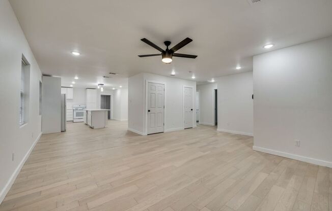 Beautifully Renovated 2 Bed 2 Bath 1/2 Duplex - Glendale Addition Beauty!!! MUST SEE!!!