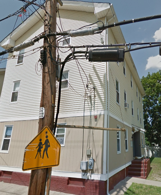 587 Pine Street