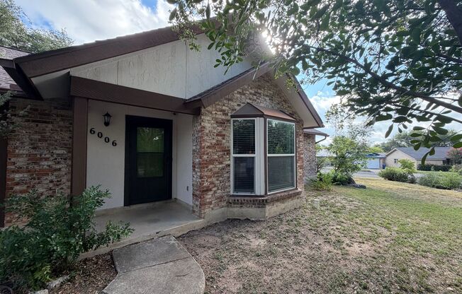 Charming One-Story Ranch on Corner Lot in High Country – Spacious & Convenient!