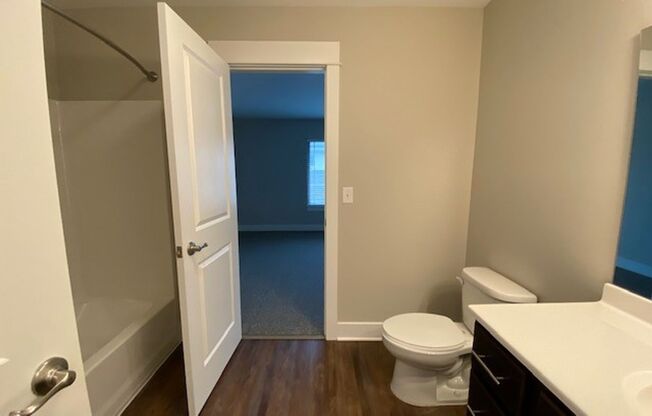 1 bed, 1 bath, 1,083 sqft, $1,796, Unit 2211-204