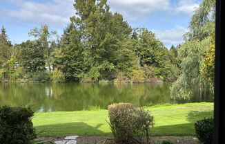 LAKEFRONT Living in sought 60/01 complex MOVE IN SPECIALS