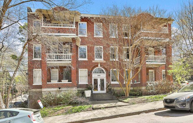 685 Argonne Ave. #14