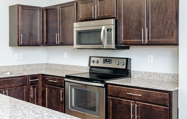 2 beds, 2 baths, 1,008 sqft, $1,770, Unit 315