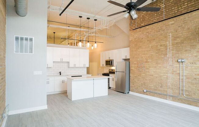 2 beds, 1 bath, 1,500 sqft, $1,800, Unit 4439-SF