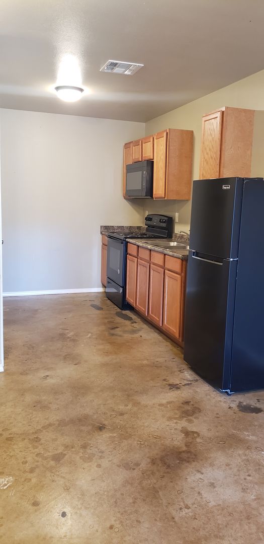 Newer Construction 2 bed/1 bath