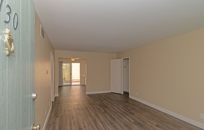 2 beds, 1 bath, 900 sqft, $2,750, Unit 130