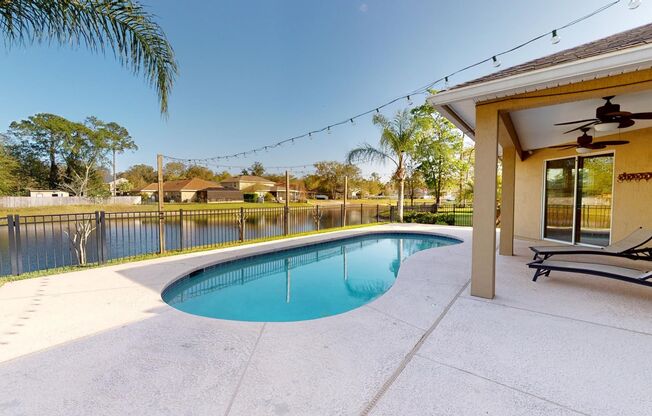 Stunning 3 bedroom, 2 bathroom POOL home for rent in Whitmore Oaks in Mandarin!