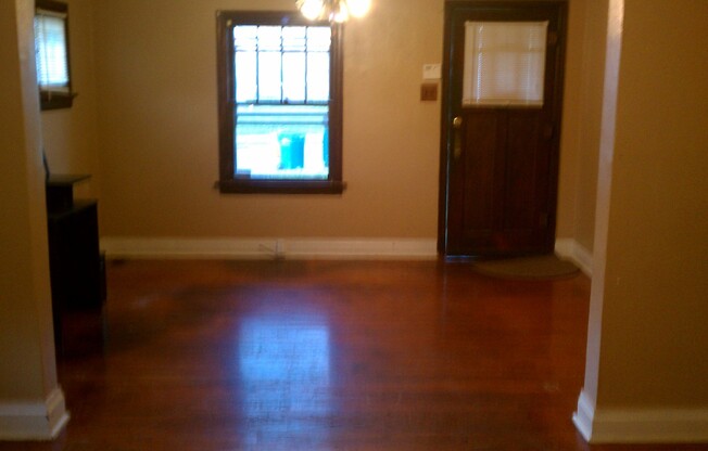 $1195.00/ 2br - 2 Bedroom Home in Jennings - 7146 Dawson (7146 Dawson)