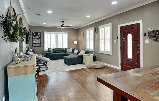 1004 MORELAND AVE