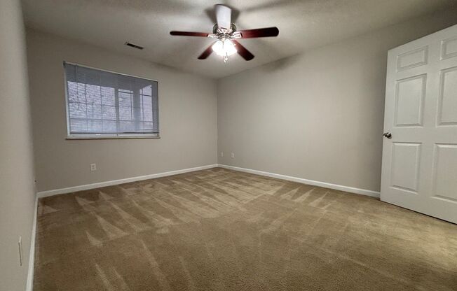 2 beds, 1.5 baths, 1,049 sqft, $1,295, Unit 220-1C ORM