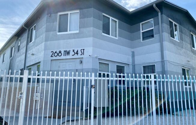 268 NW 34th Street