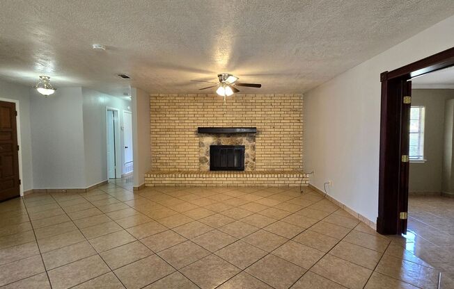 3 beds, 2 baths, $1,695