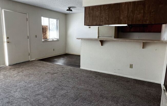 2 beds, 1 bath, $1,025