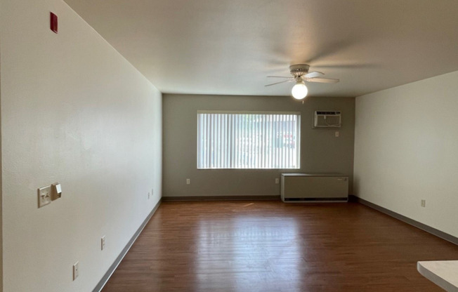 3 beds, 2 baths, 1,200 sqft, $1,300, Unit TE218X-118