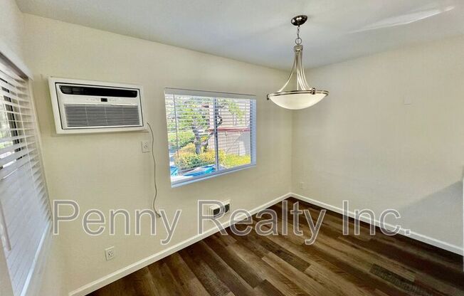 5543 Adobe Falls Rd Unit 9