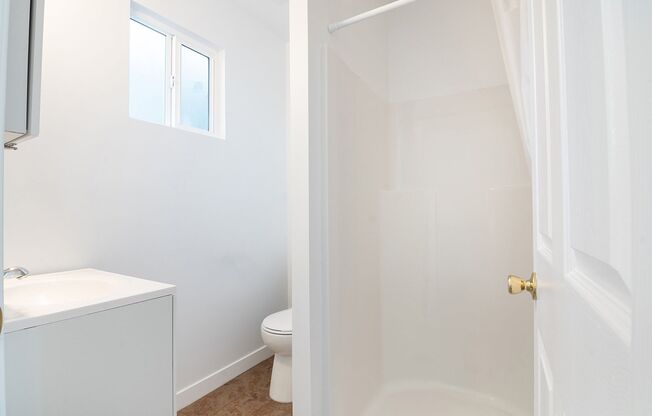 Studio, 1 bath, 126 sqft, $1,595, Unit 122