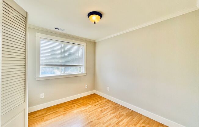 5 beds, 3.5 baths, $3,900
