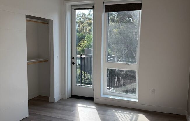 2 beds, 2 baths, 816 sqft, $4,295, Unit 405