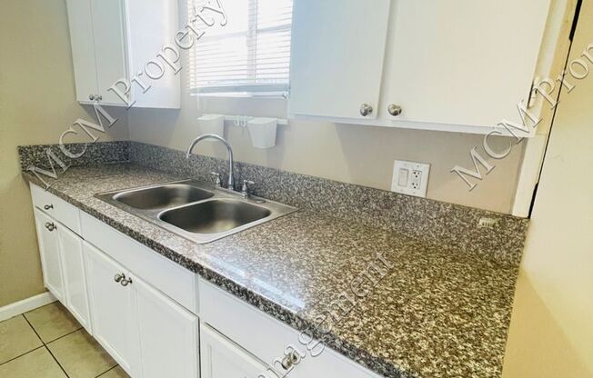 489-6621 Whitsett Ave